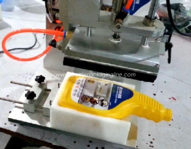 High Accuracy Flat Bottle Labeling Machine Long Service Life